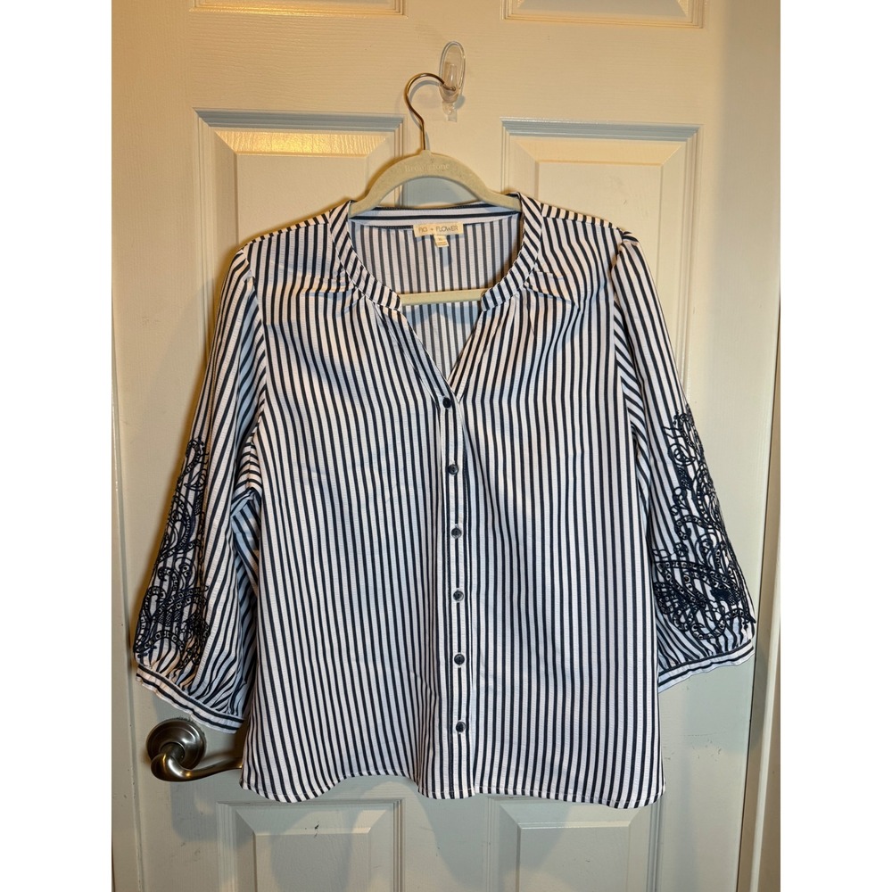 Fig + Flower Navy White Striped Seersucker Embroidered Sleeve Blouse Size XL